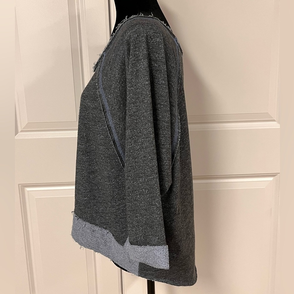 bar lll Raw Edge Sweatshirt Top - Picture 2 of 6